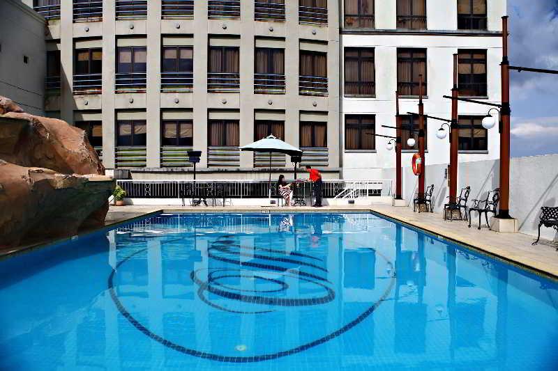 The Apartments At Merdeka Palace Hotel Kuching Exterior foto