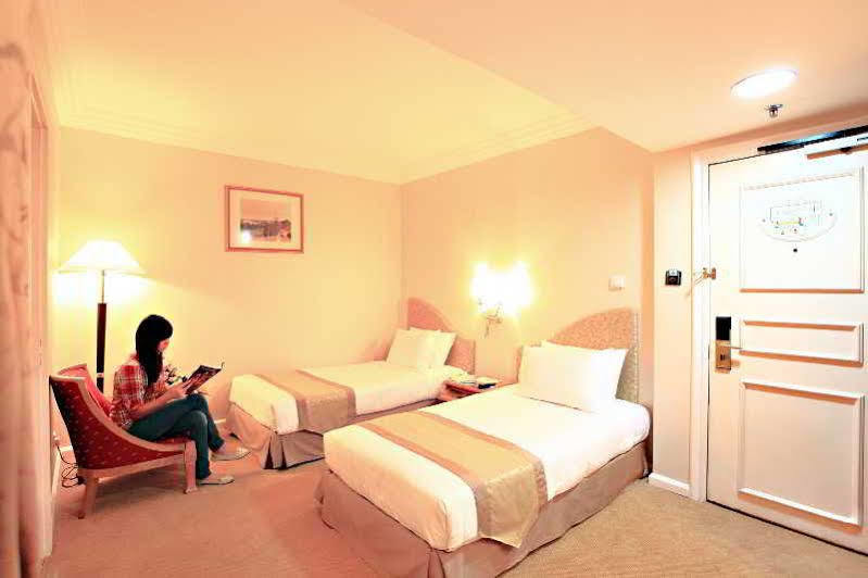 The Apartments At Merdeka Palace Hotel Kuching Exterior foto